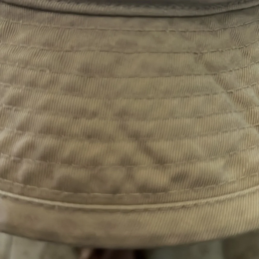 Bonnie Hat Men’s fabric khaki color side snaps and adjustable strap size small